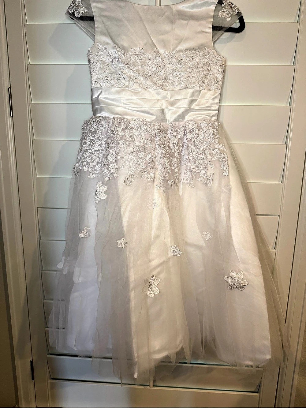 Girls' Formal Lace Tulle Dress in White Like New